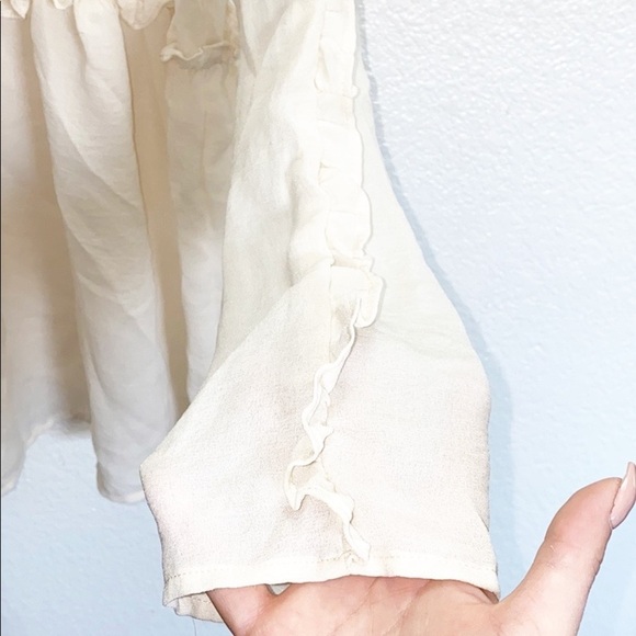 Entro White Cream Long Sleeve Floral Design Blouse - Picture 6 of 11